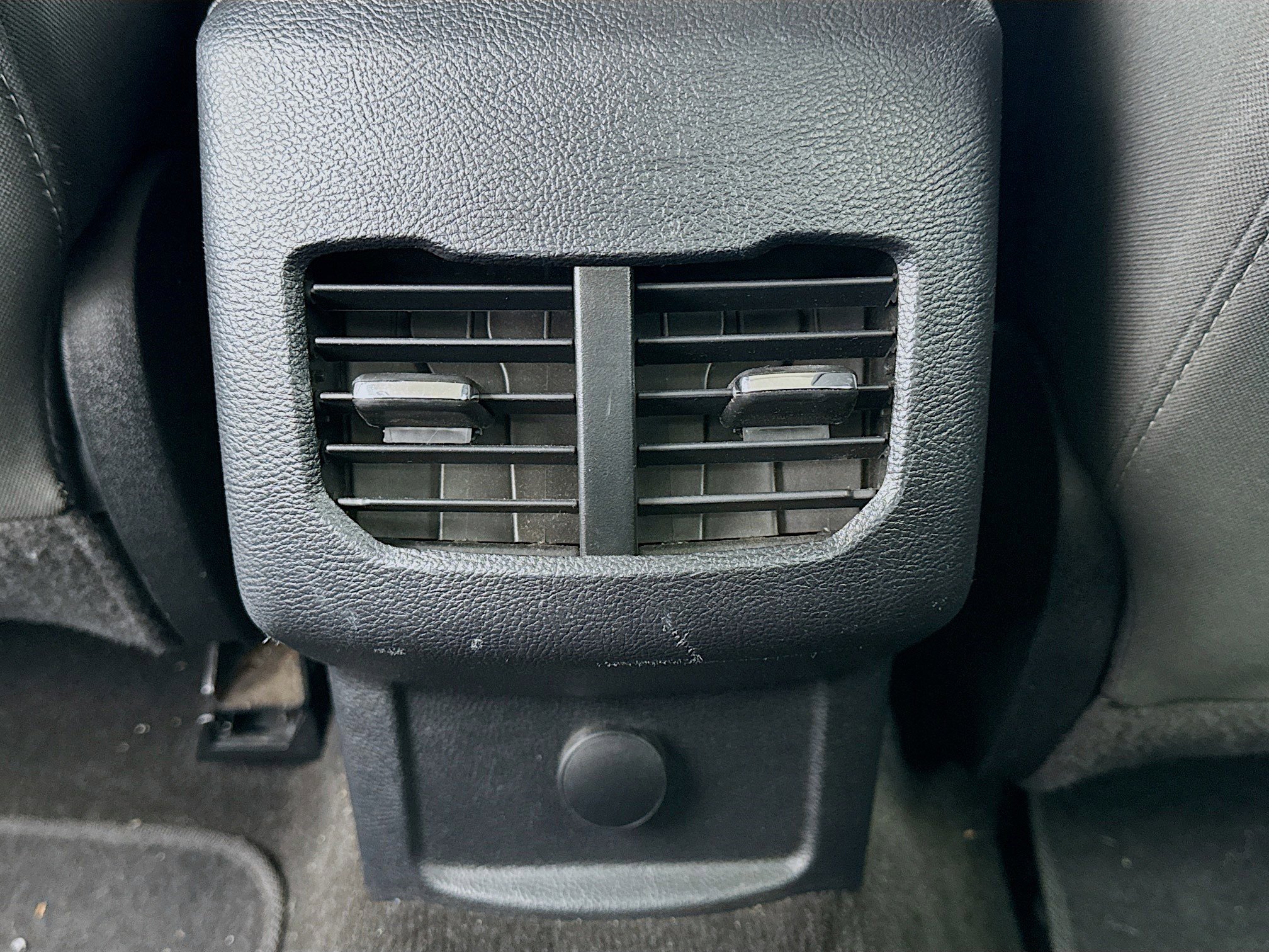 Used 2019 Ford Fusion SE image 17