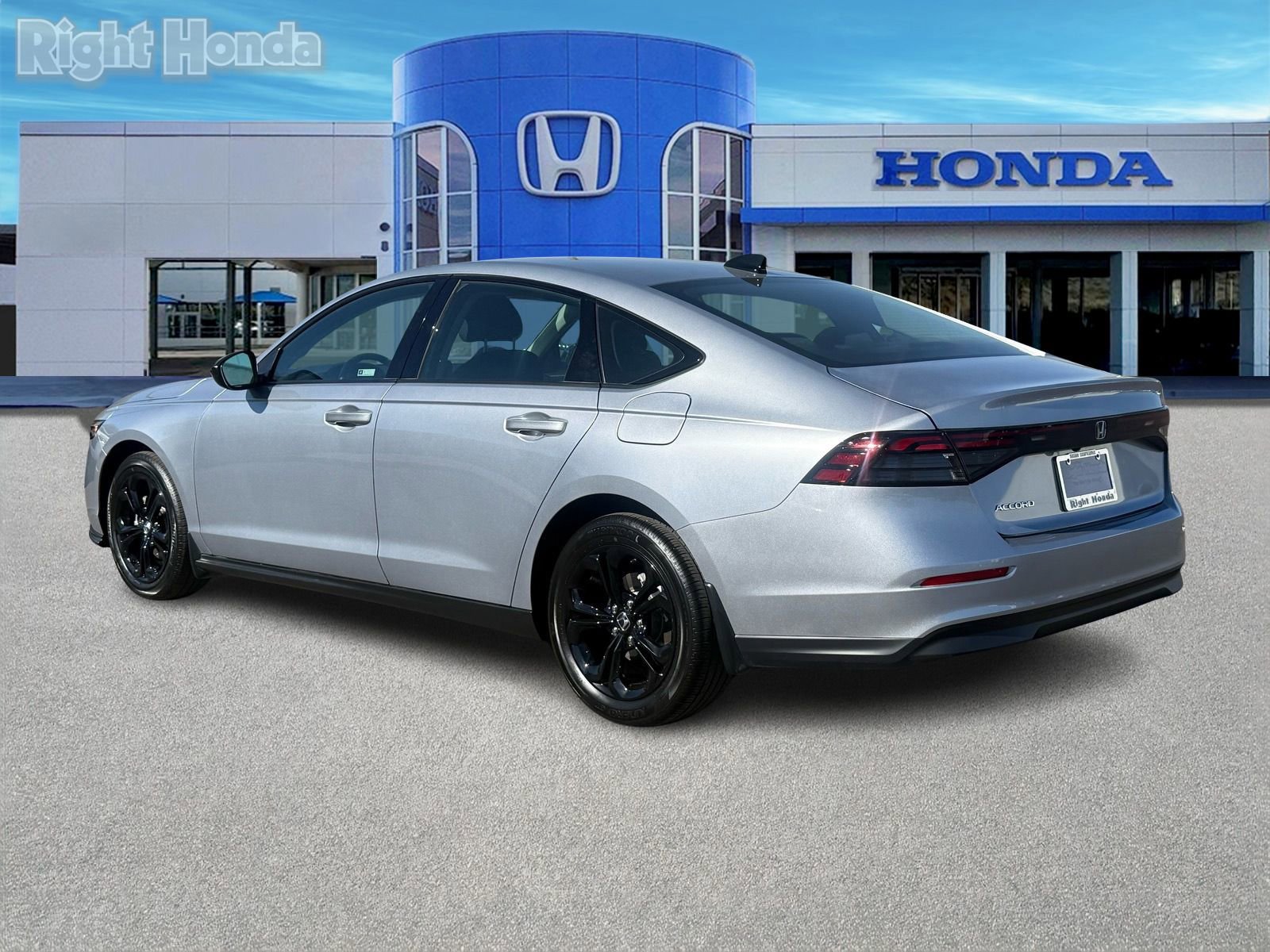 Certified 2025 Honda Accord SE image 5
