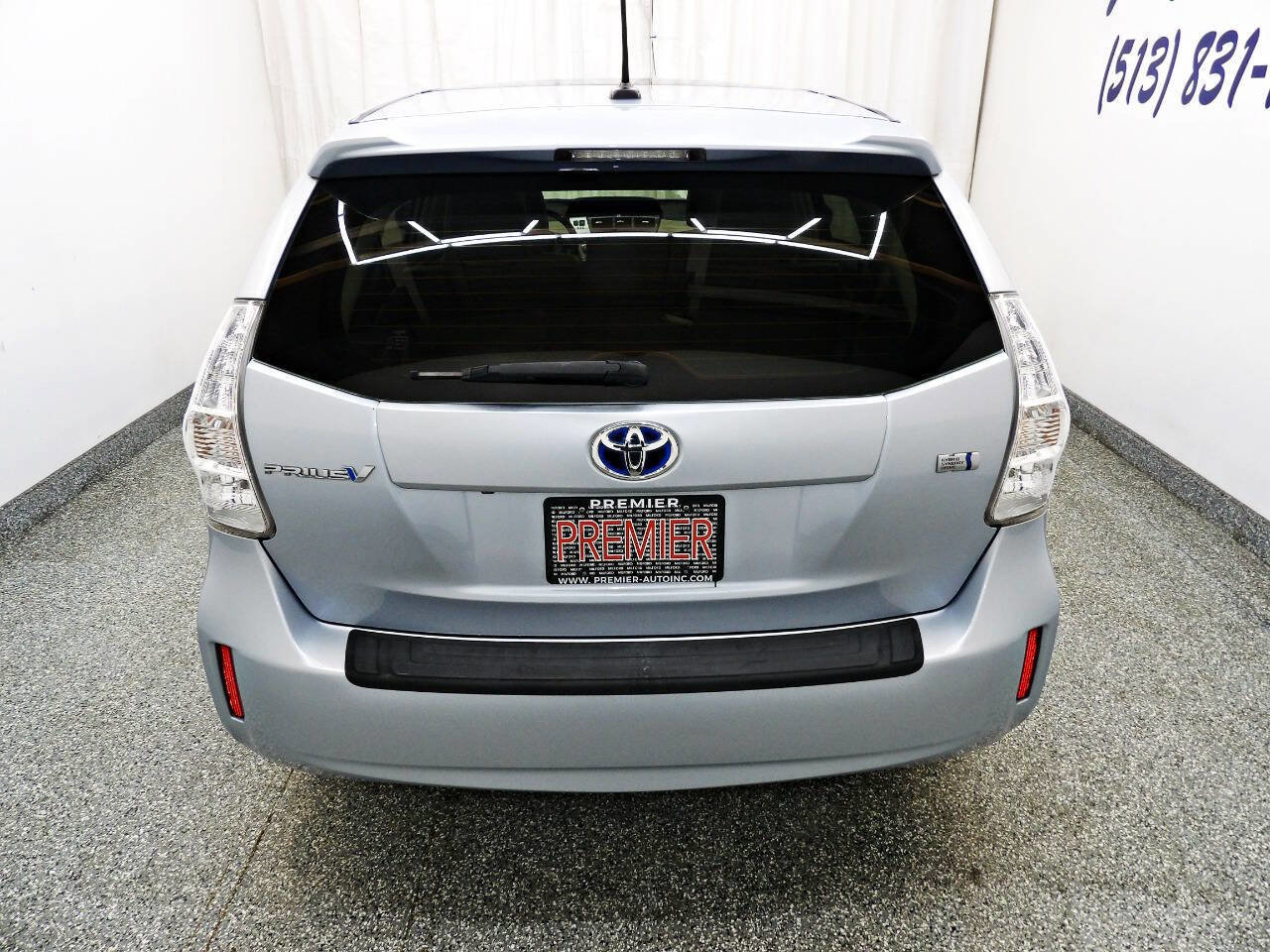 Used 2013 Toyota Prius V Five FWD image 5