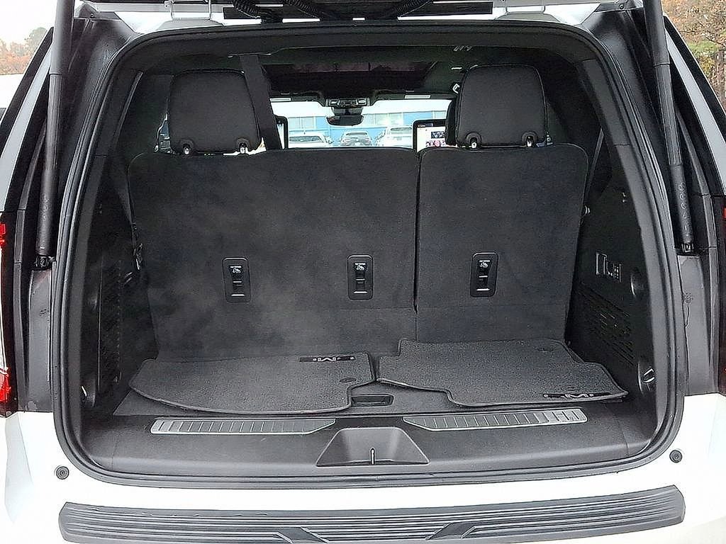 Used 2024 GMC Yukon Denali w/ Advanced Technology Package image 32