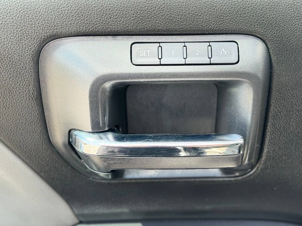 Used 2015 GMC Sierra 1500 SLT w/ SLT Preferred Package AWD/4WD image 23