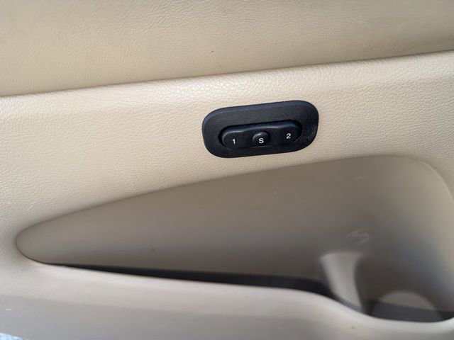 Used 2017 Jeep Grand Cherokee Limited image 4