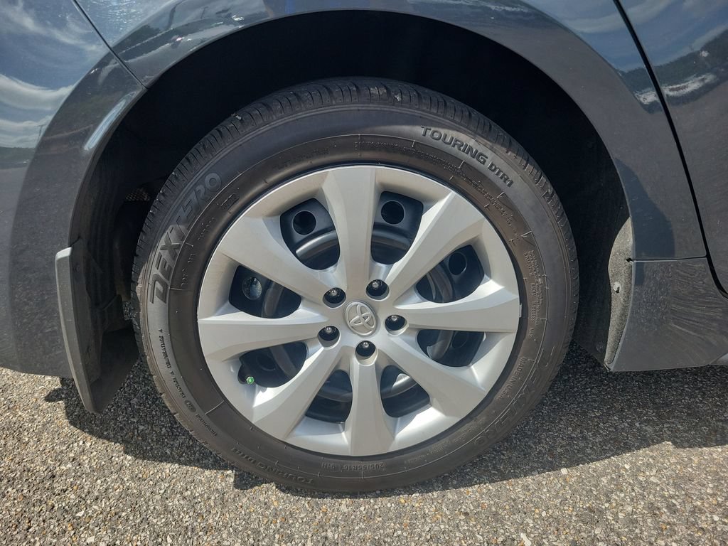 Used 2025 Toyota Corolla LE FWD image 25