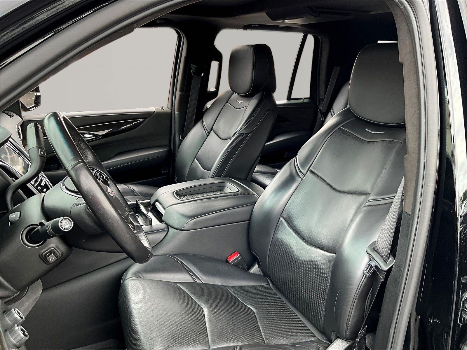 Used 2019 Cadillac Escalade Platinum w/ Escalade Sport Edition AWD/4WD image 20
