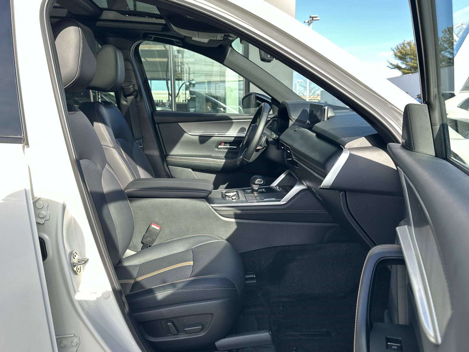 Used 2025 MAZDA CX-70 3.3 Turbo S w/ Premium Package image 13