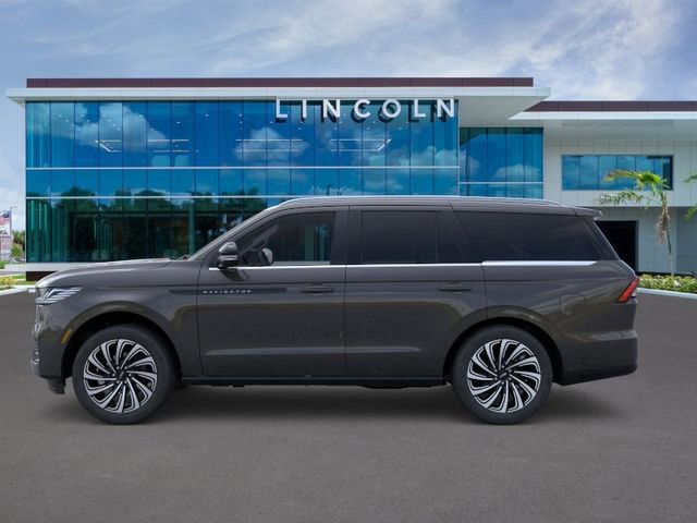 New 2025 Lincoln Navigator Black Label AWD/4WD image 3