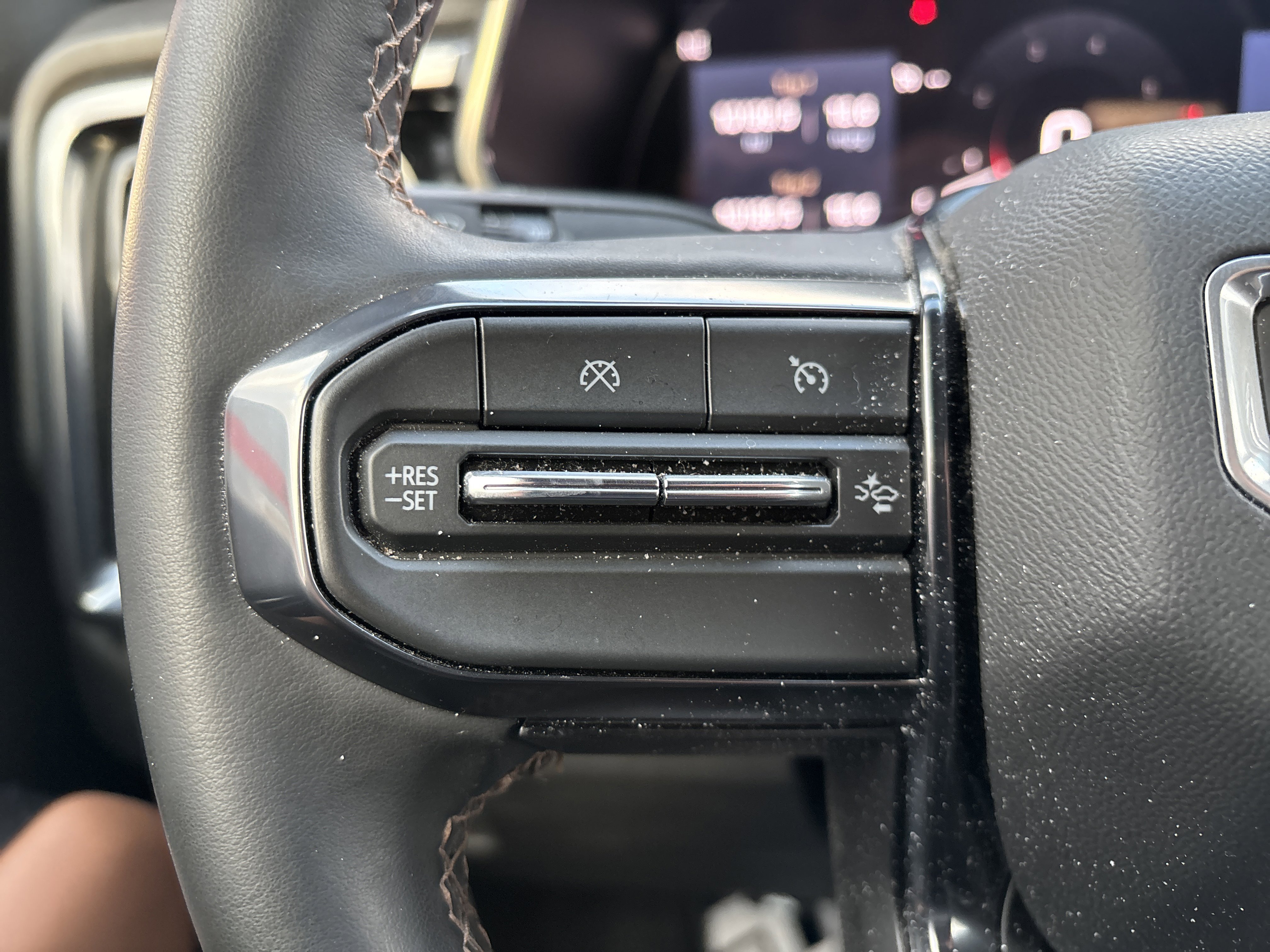 Used 2024 GMC Canyon AT4 image 18