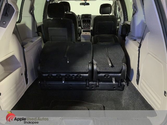 Used 2016 Dodge Grand Caravan SXT FWD image 8