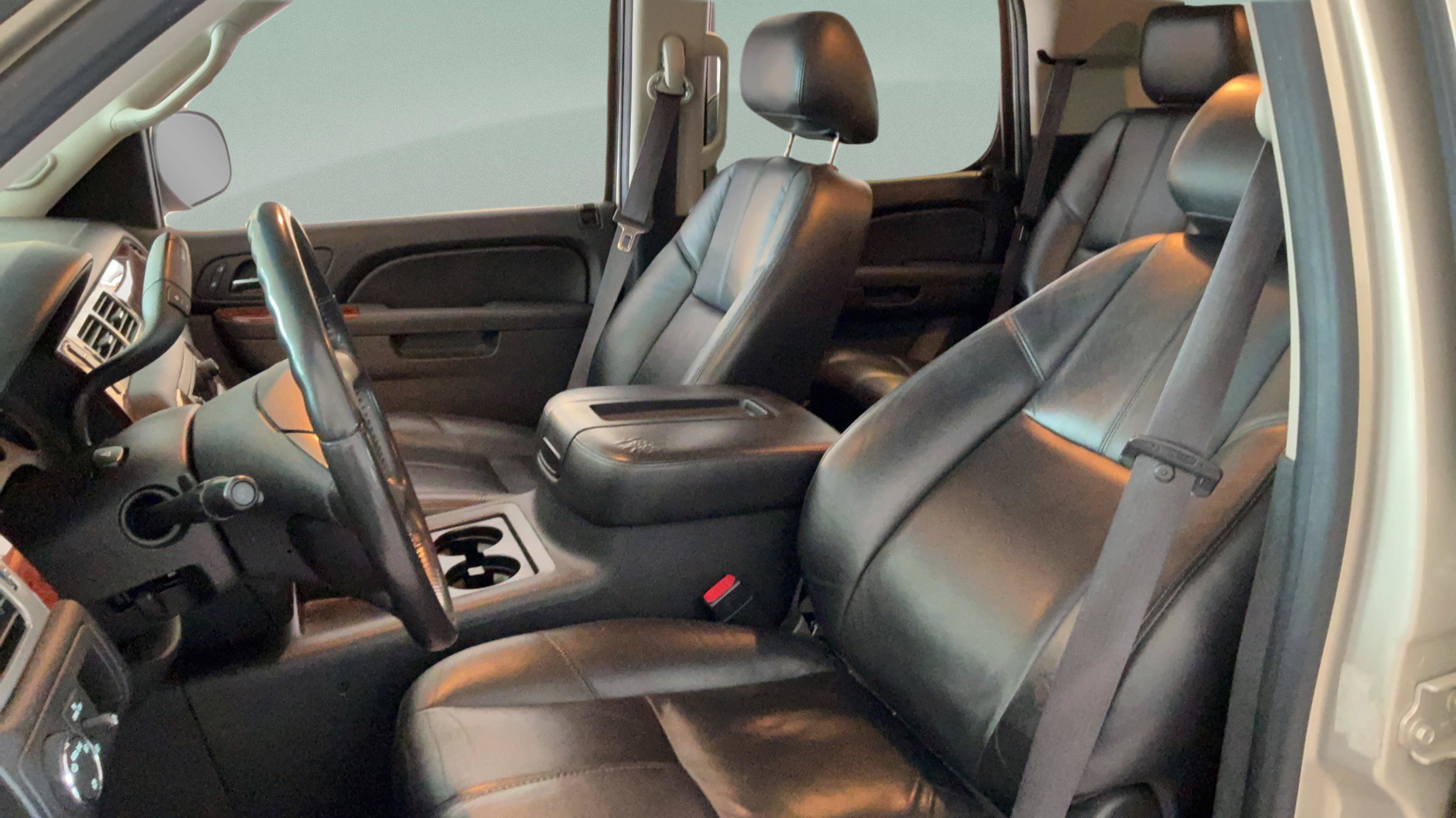 Used 2012 Chevrolet Tahoe LT RWD image 16