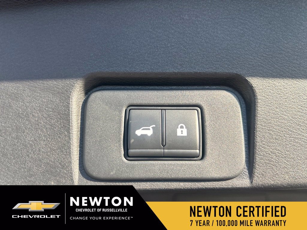 Used 2025 Nissan Rogue SV FWD image 36