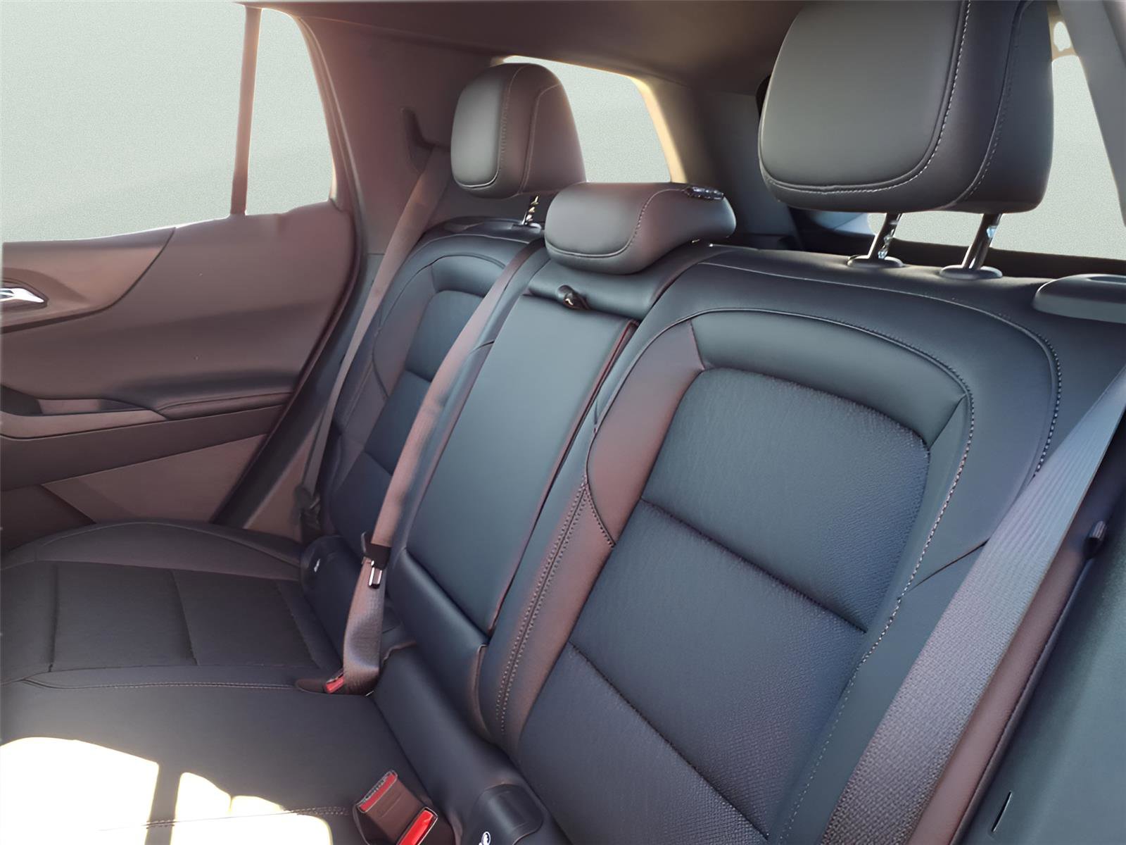 New 2026 Chevrolet Equinox LT w/ Convenience Package II image 26