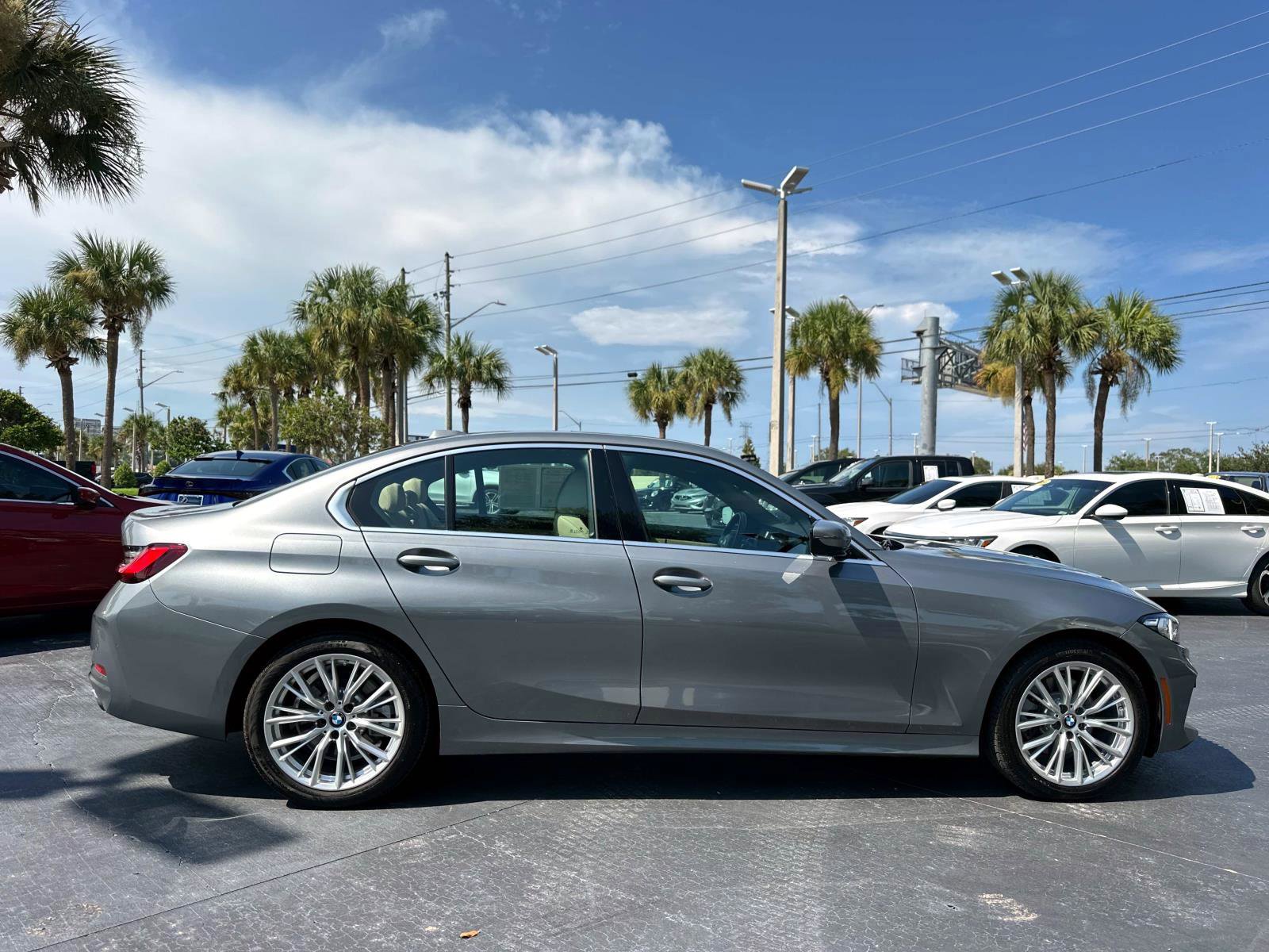 Used 2024 BMW 330i Sedan w/ Premium Package image 4