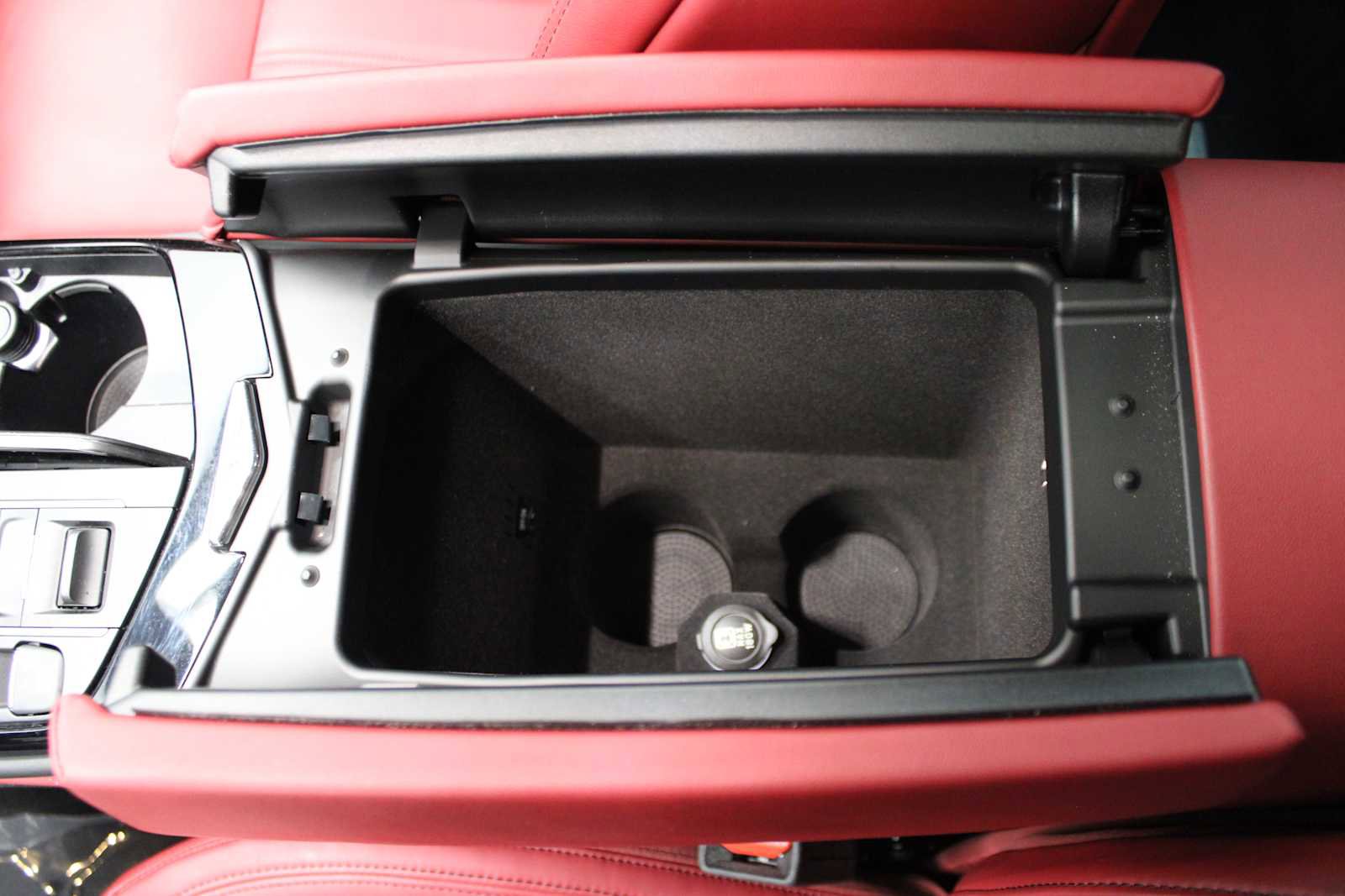 Used 2022 Maserati Levante GT image 36