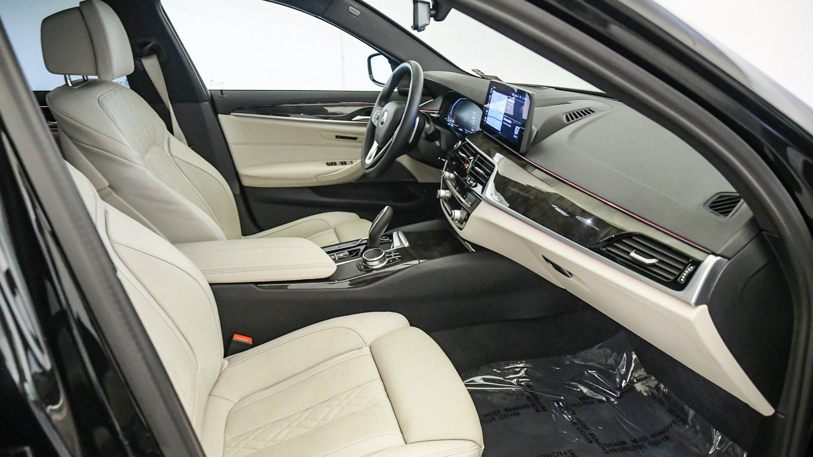 Certified 2023 BMW 540i w/ Premium Package RWD image 17