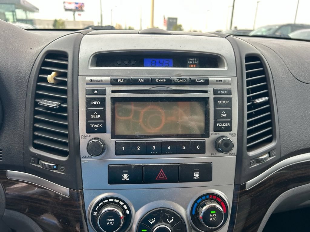 Used 2011 Hyundai Santa Fe GLS FWD image 17