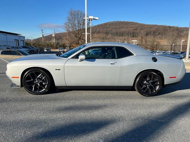 Used 2023 Dodge Challenger R/T w/ Blacktop Package image 11