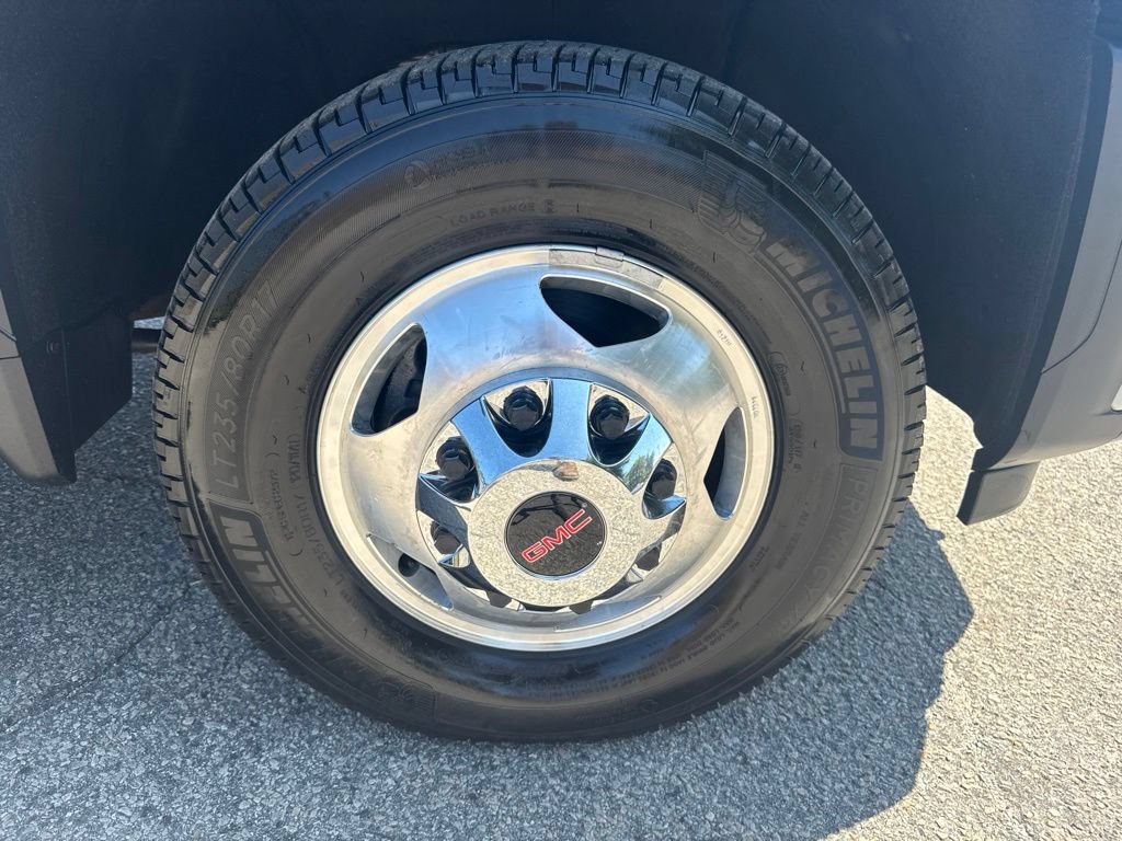 Used 2024 GMC Sierra 3500 Denali Ultimate AWD/4WD image 38