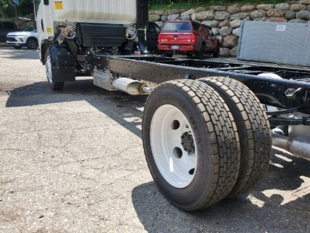 New 2025 Chevrolet Low Cab Forward RWD image 5