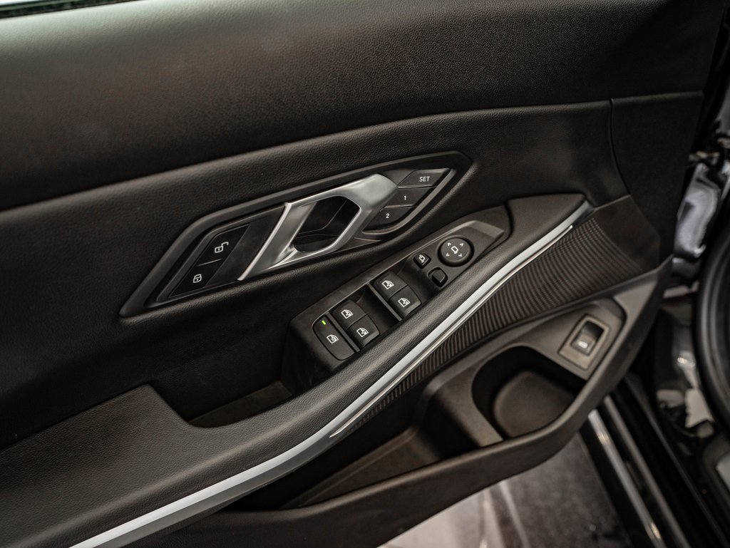 Used 2025 BMW 330i xDrive Sedan image 23