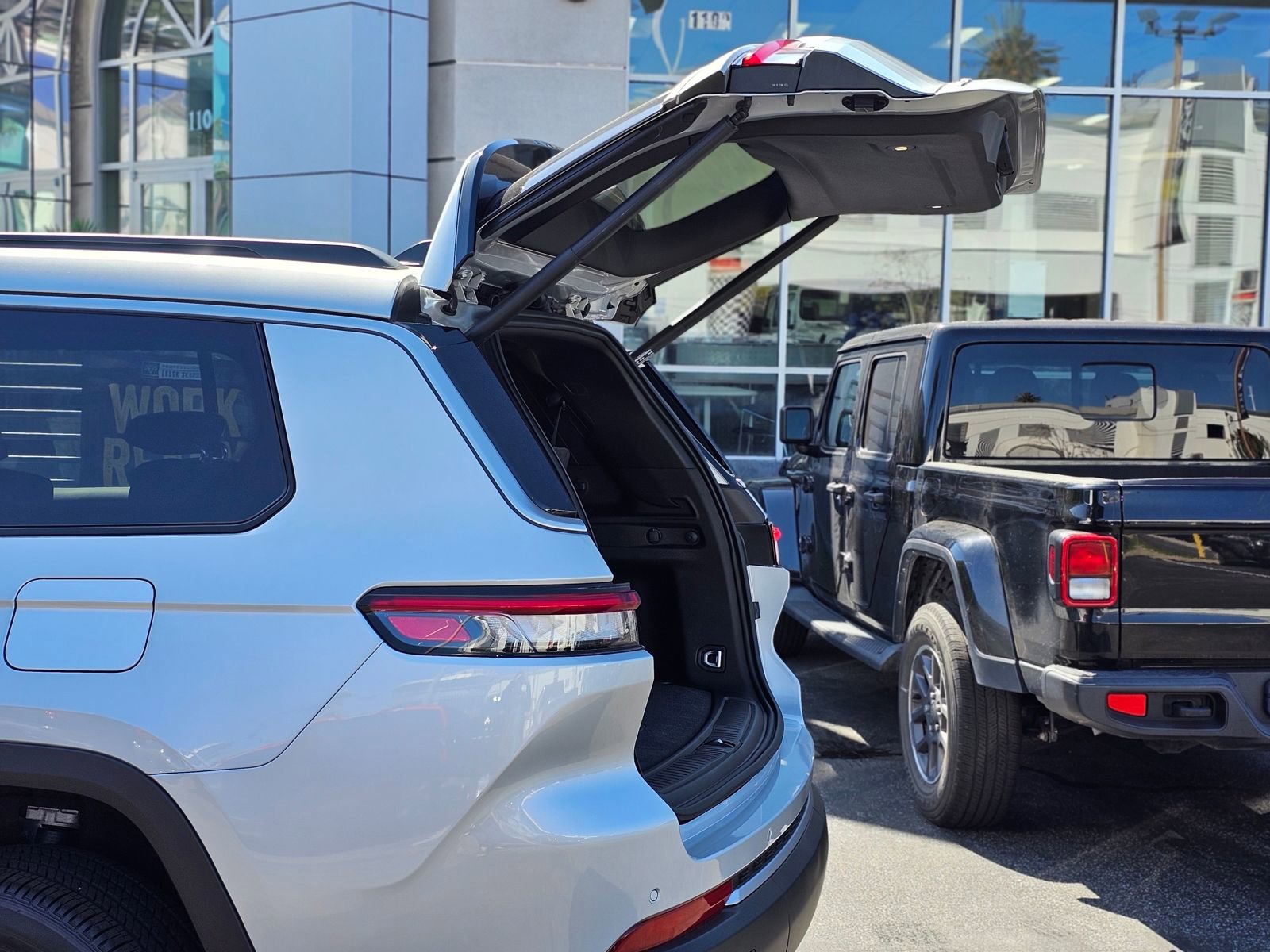 New 2026 Jeep Grand Cherokee L Limited AWD/4WD image 8