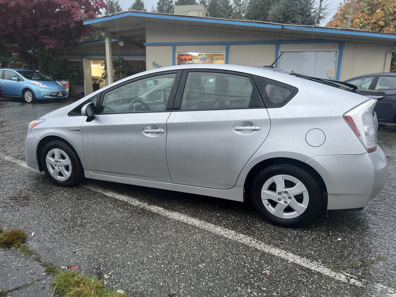 Used 2010 Toyota Prius Two image 8
