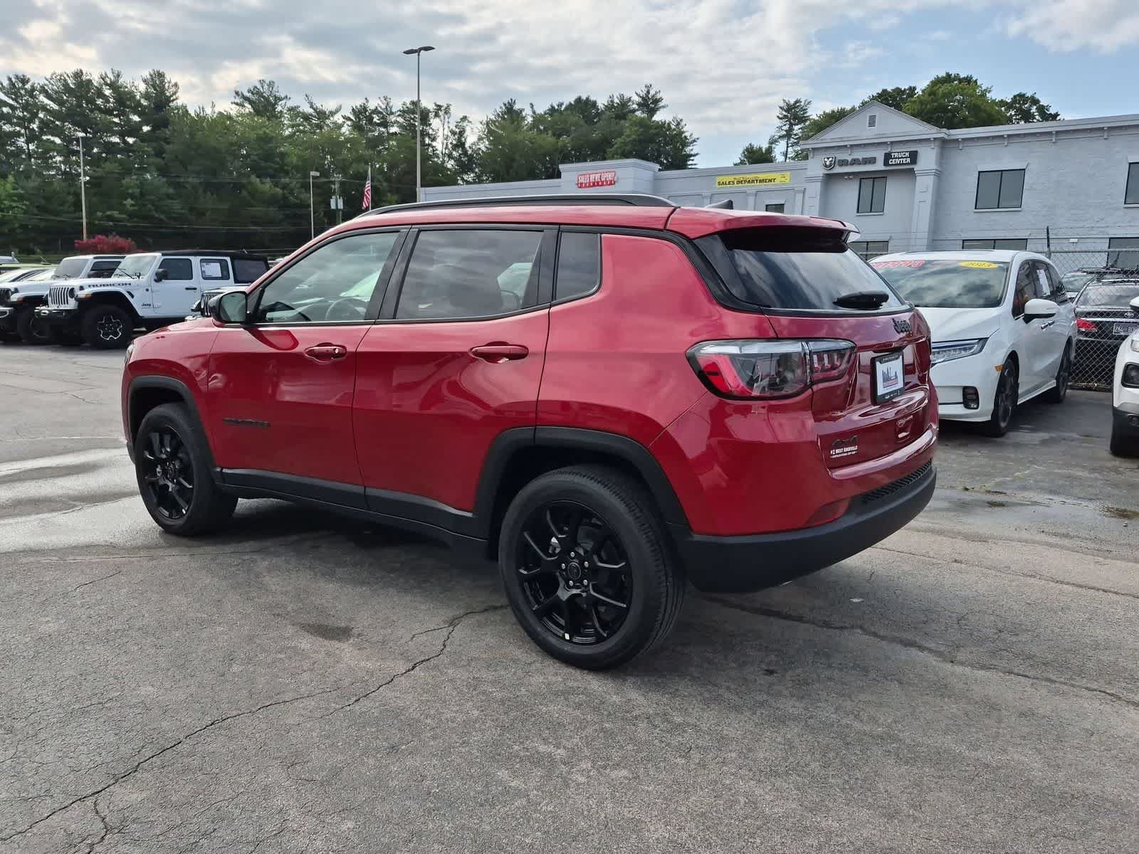 New 2026 Jeep Compass Latitude AWD/4WD image 4