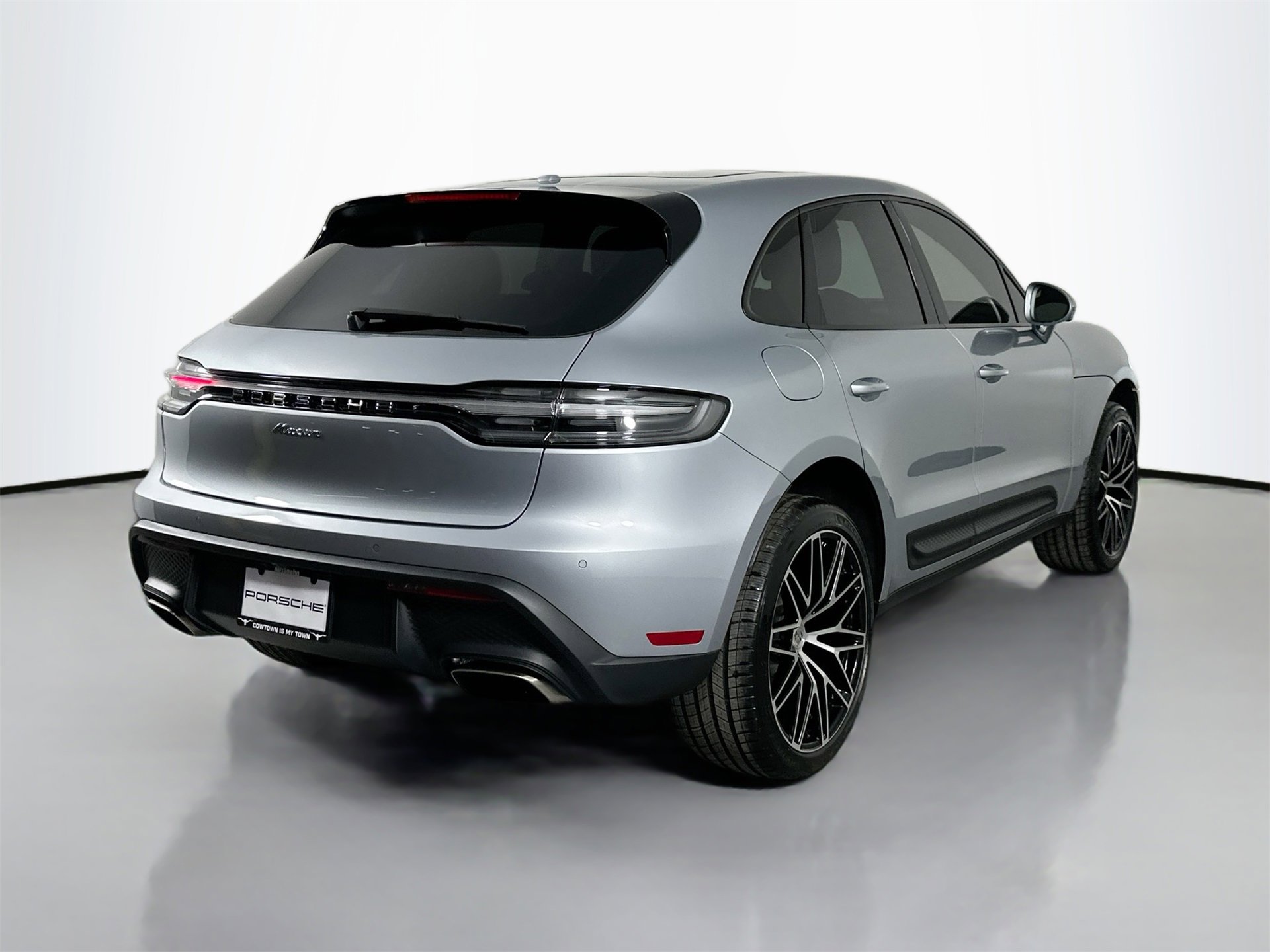 New 2026 Porsche Macan image 7