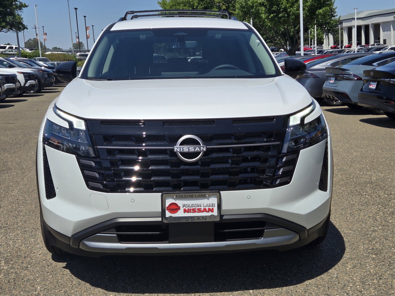 New 2026 Nissan Pathfinder SL AWD/4WD image 2