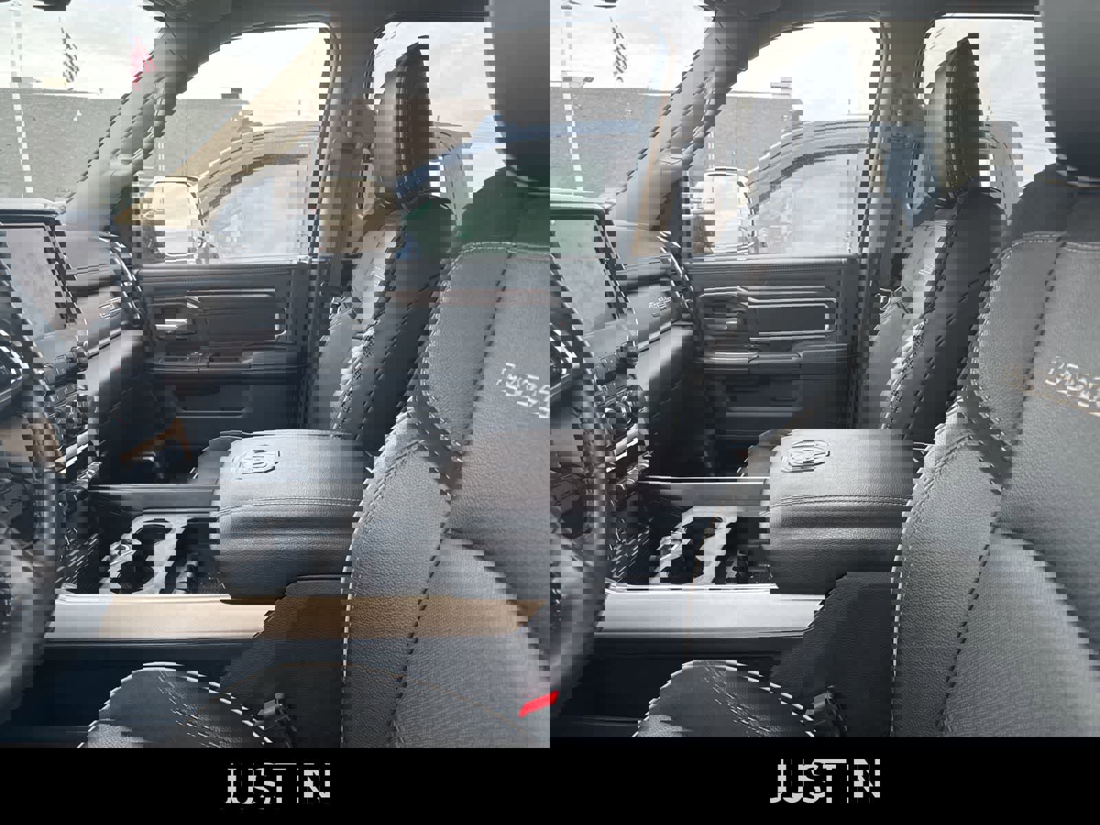 Used 2022 RAM 2500 Laramie w/ Chrome Appearance Group image 27