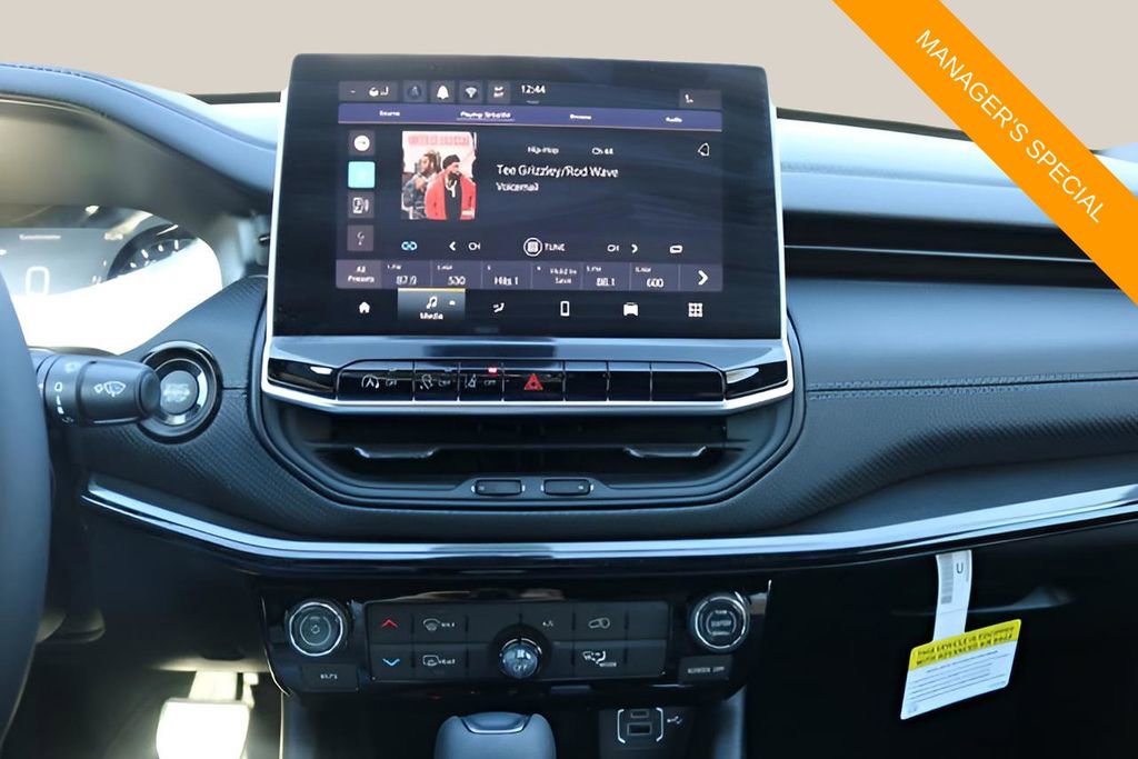 New 2026 Jeep Compass Latitude AWD/4WD image 20