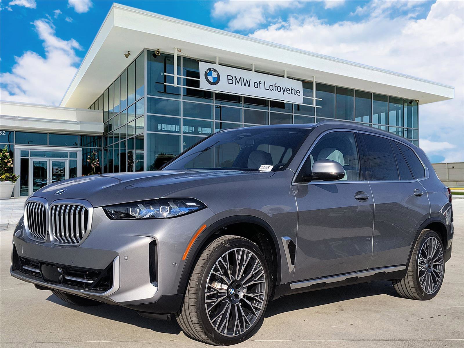 New 2026 BMW X5 sDrive40i w/ Climate Comfort Package