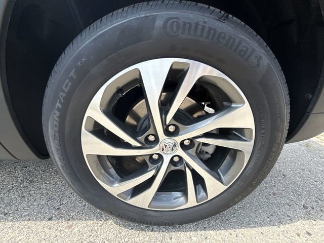 Used 2023 Buick Envision Essence AWD/4WD image 21