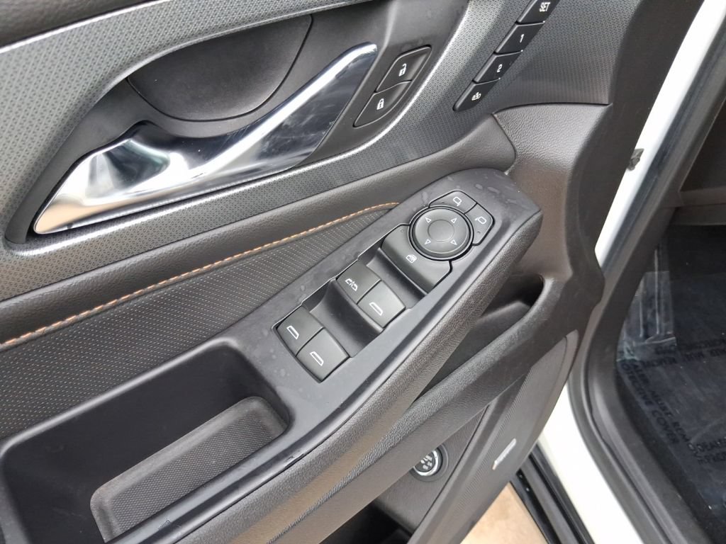 Used 2018 Chevrolet Traverse Premier w/ Redline Edition FWD image 16