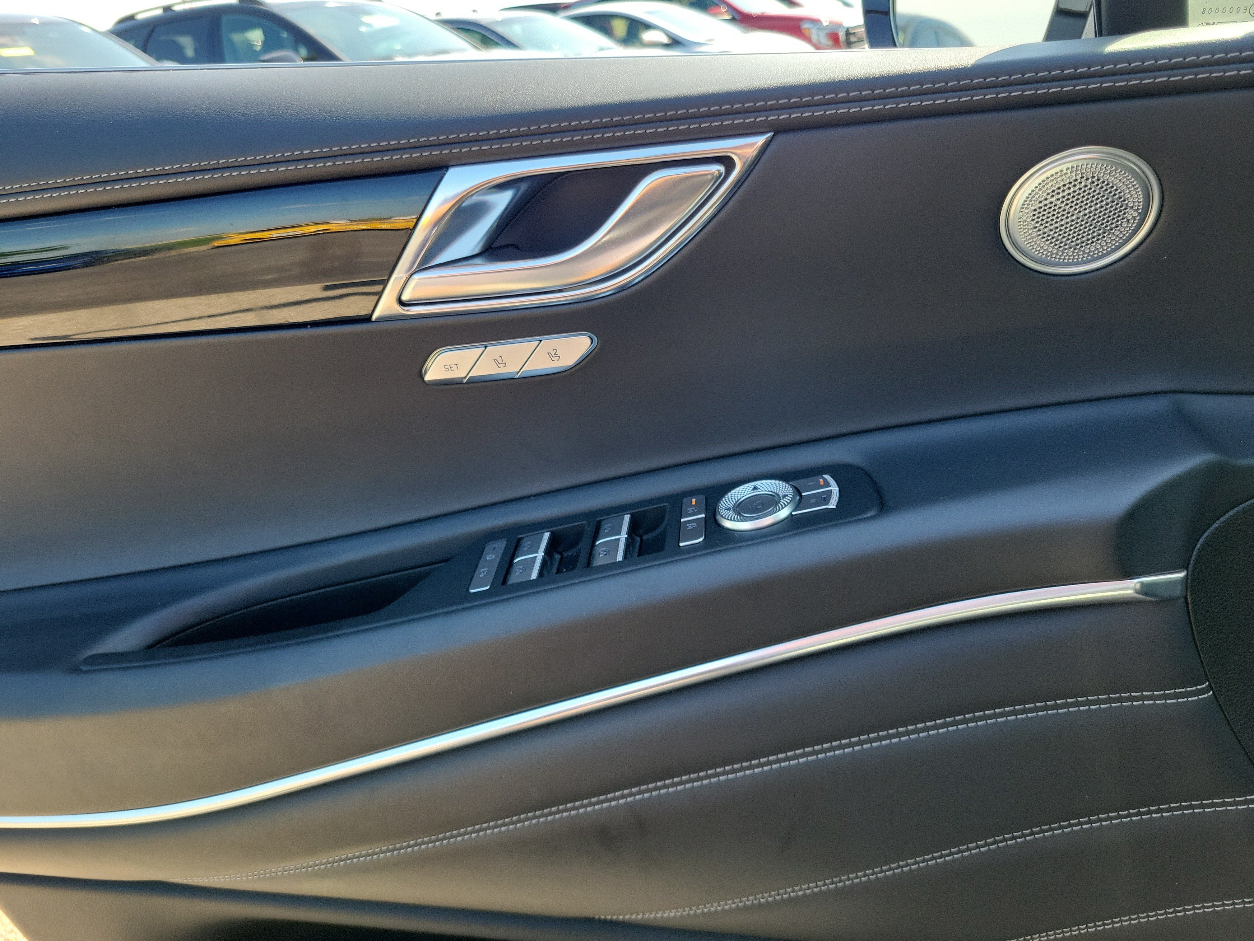 Used 2025 Genesis GV80 2.5T Standard AWD/4WD image 17