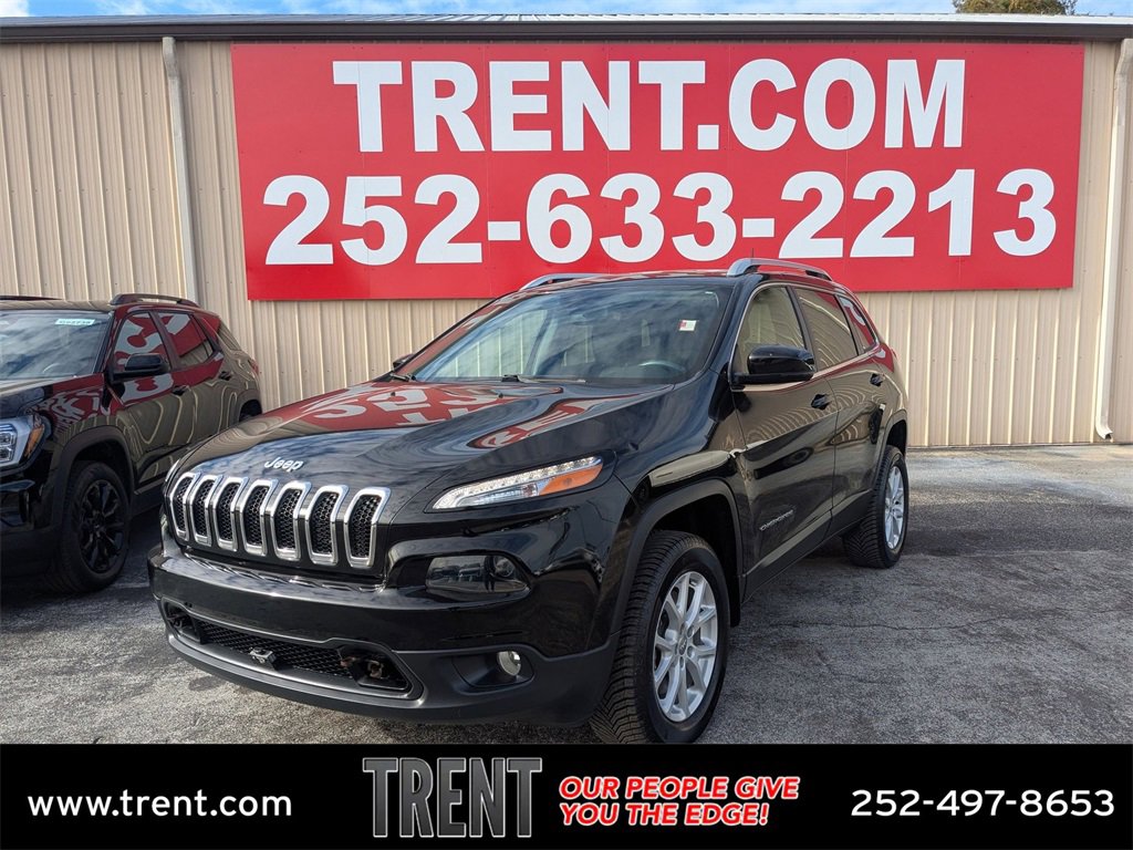 Used 2017 Jeep Cherokee Latitude w/ Safety/Convenience Group