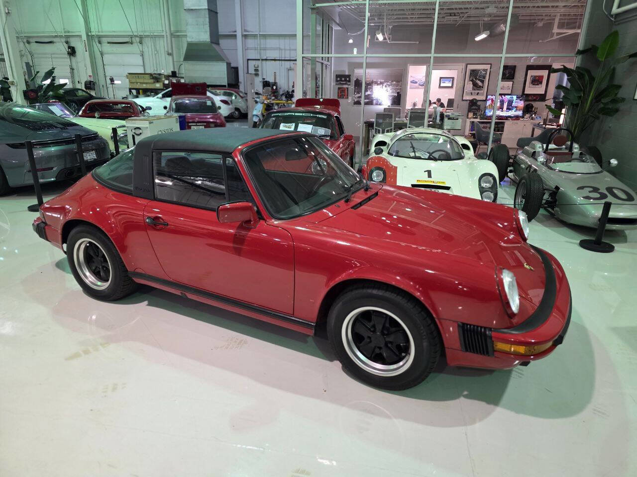 Used 1987 Porsche 911 Carrera RWD image 3