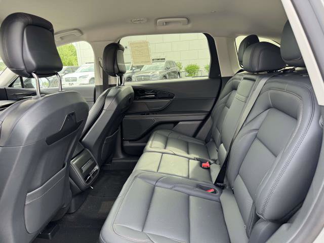 New 2026 Lincoln Nautilus Premier w/ Jet Appearance Package AWD/4WD image 9