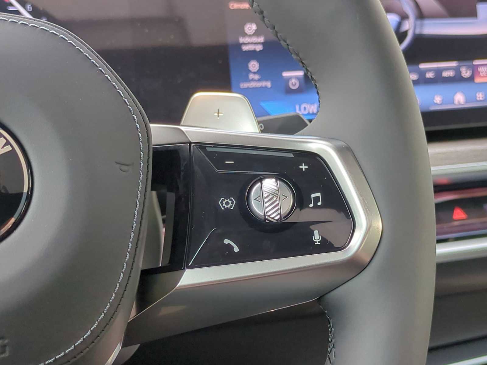 New 2025 BMW 740i xDrive AWD/4WD image 27