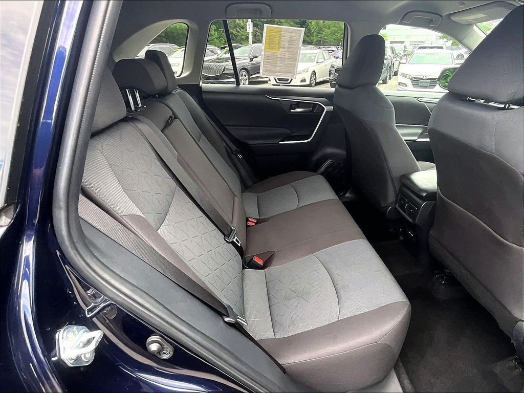 Used 2025 Toyota RAV4 XLE AWD/4WD image 16