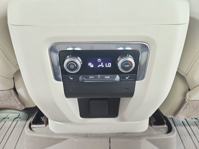 Used 2025 GMC Yukon XL Denali w/ Sun & Power Step Package RWD image 41