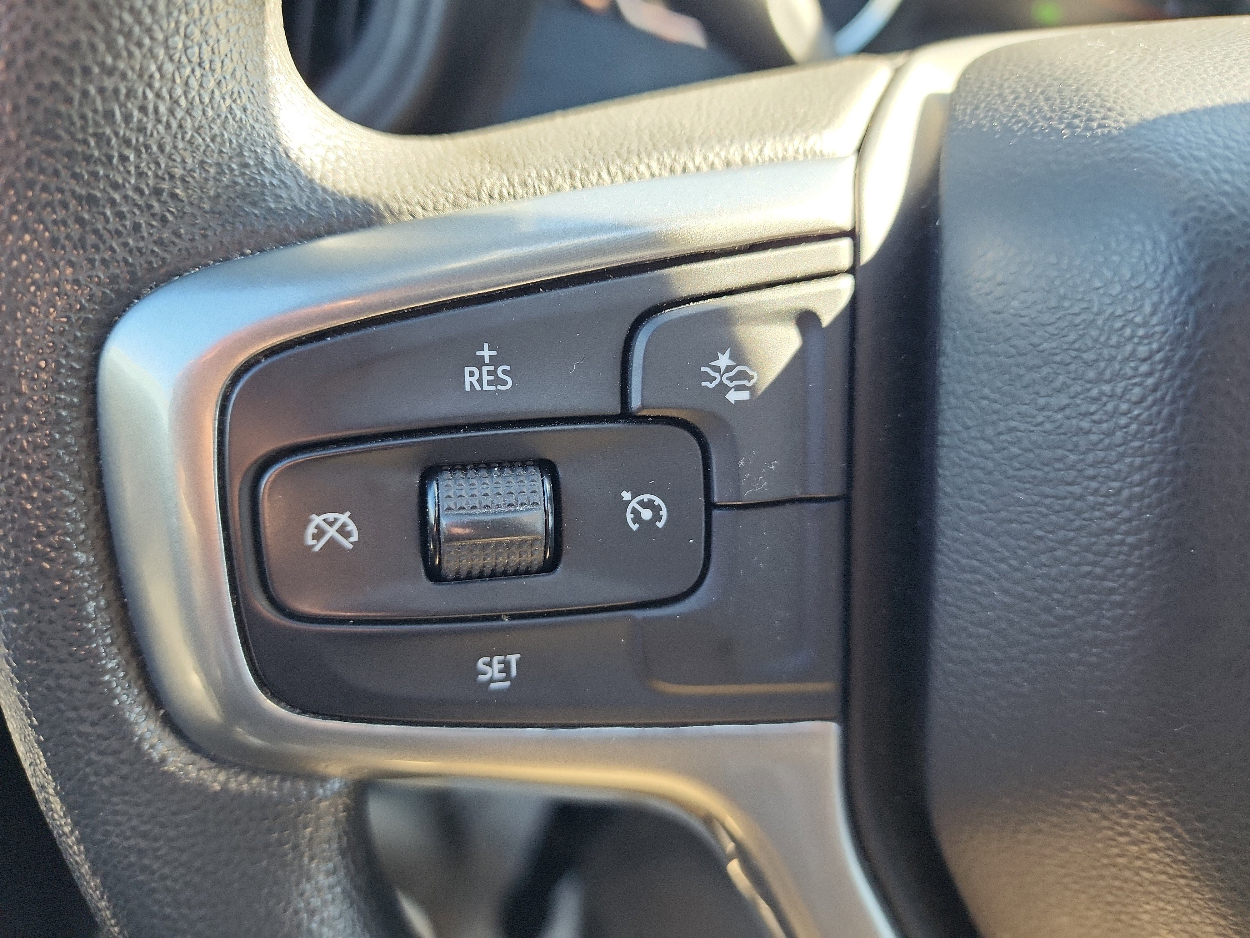 Used 2022 Chevrolet Silverado 2500 Custom w/ Custom Value Package image 21