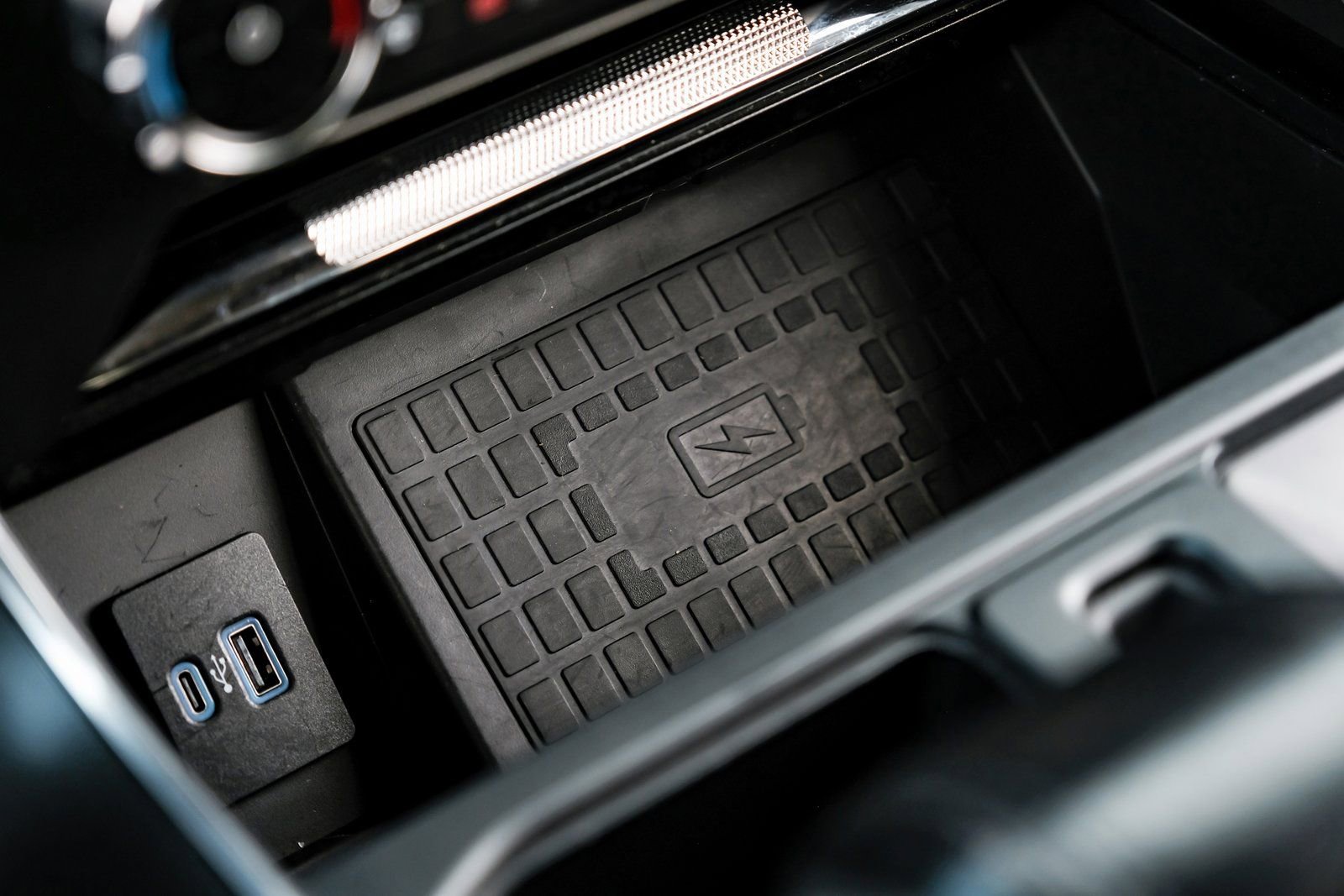 Used 2022 Ford F150 Raptor w/ Equipment Group 801A High image 25