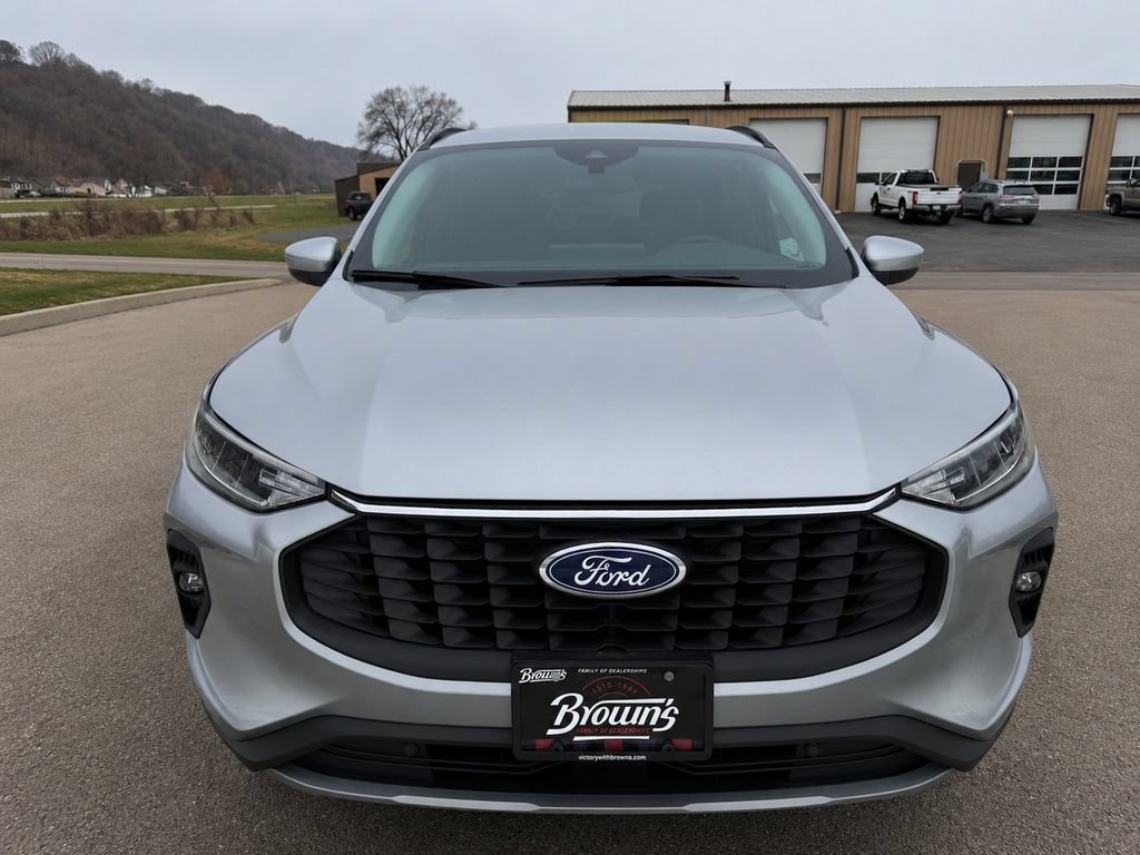 Used 2024 Ford Escape SE FWD image 2