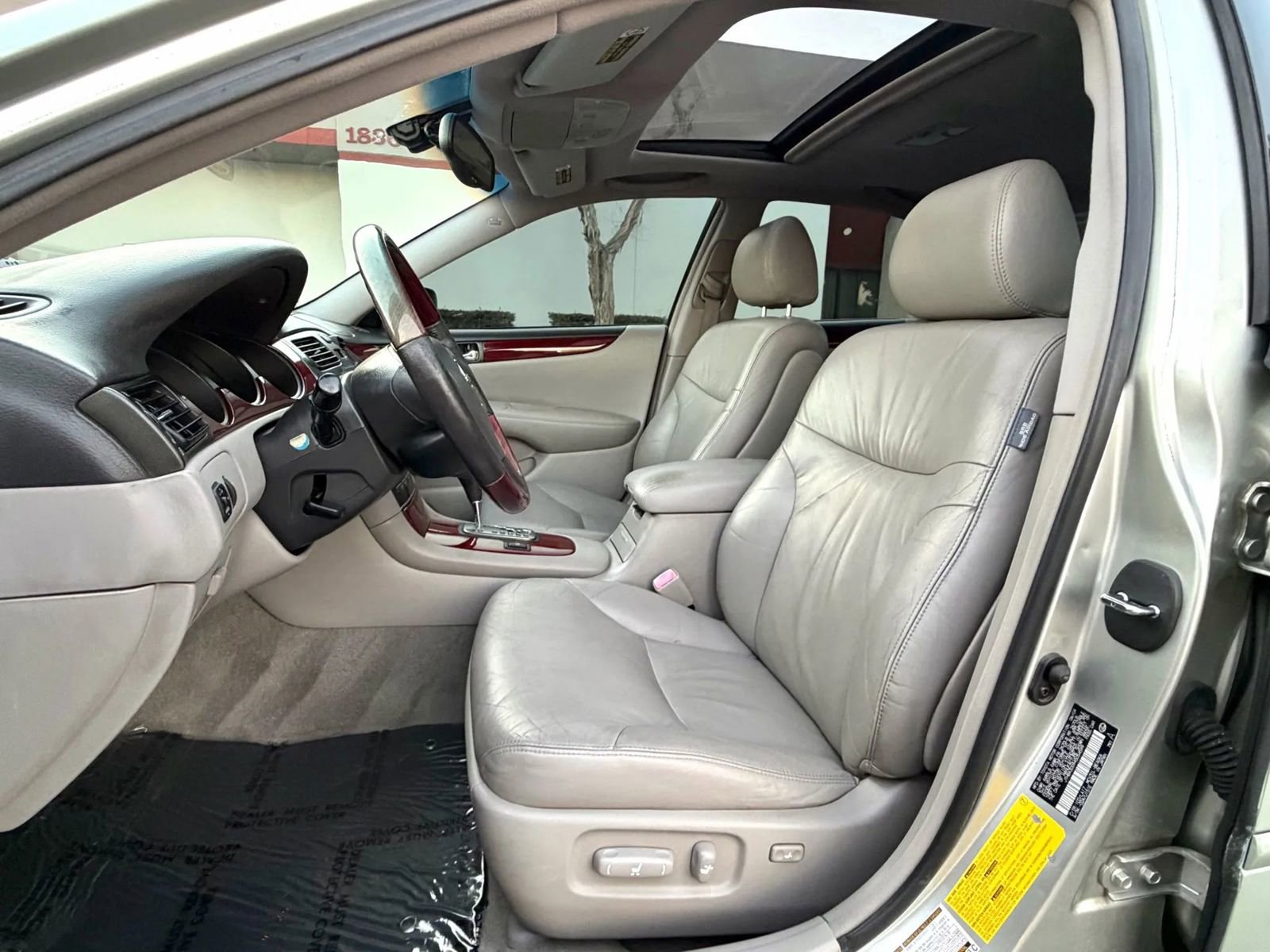 Used 2004 Lexus ES 330 image 10