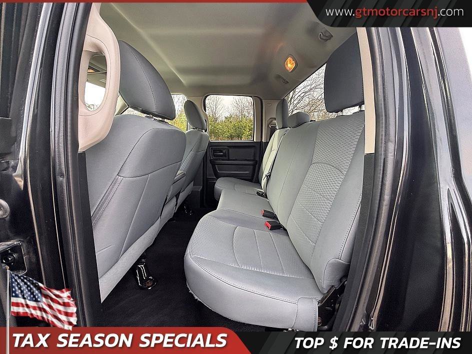 Used 2017 RAM 1500 Express w/ Black Ram 1500 Express Group AWD/4WD image 13