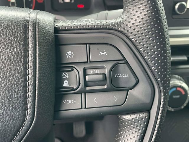Used 2025 Toyota Tacoma SR5 AWD/4WD image 20