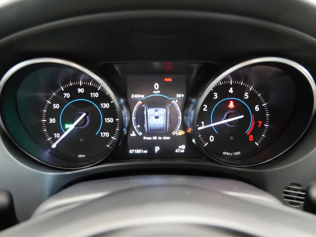 Used 2017 Jaguar F-PACE Premium AWD/4WD image 16