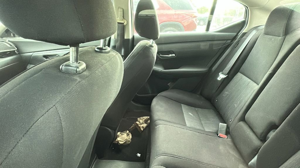 Used 2021 Nissan Sentra SV image 4