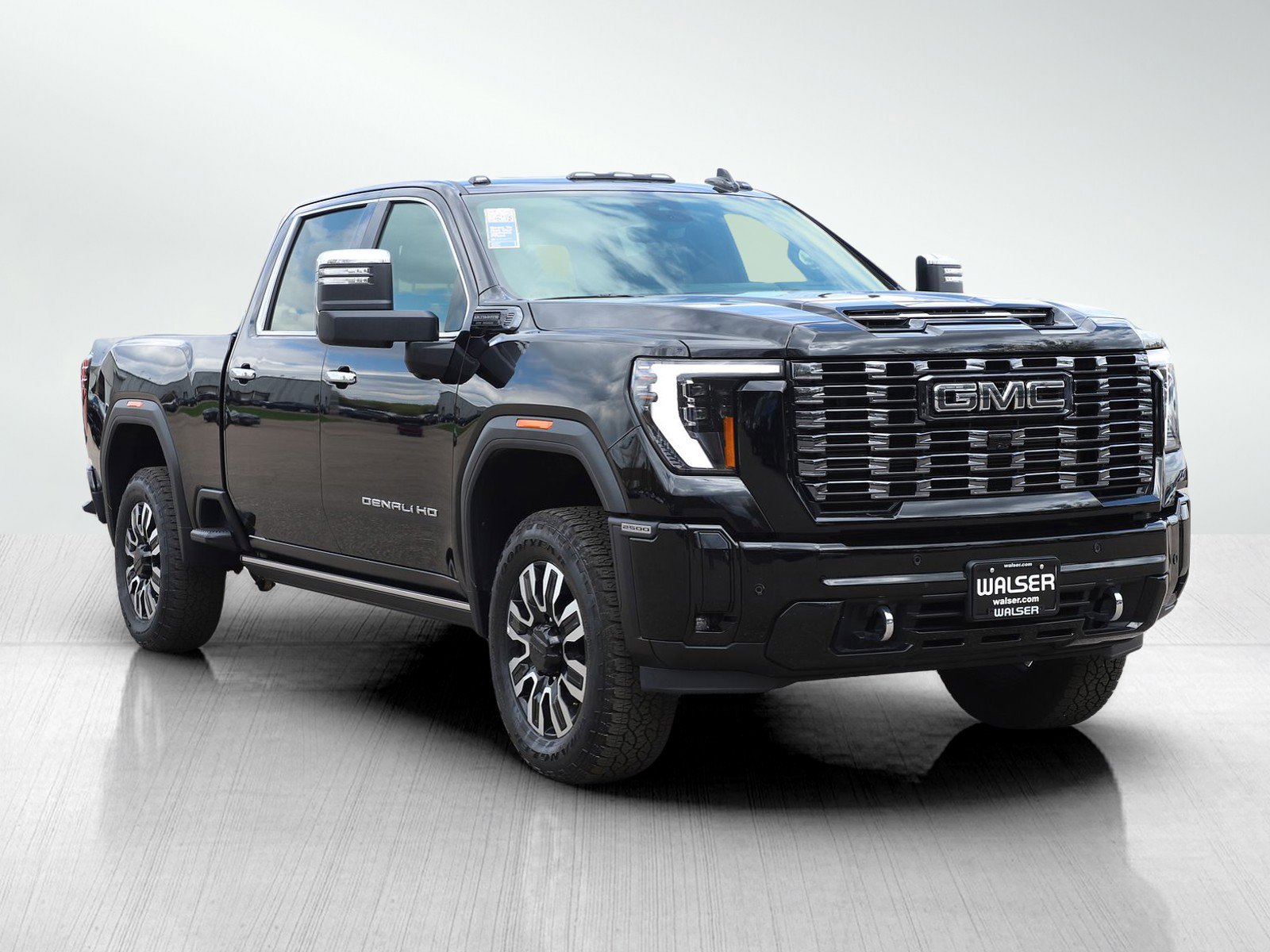 Used 2025 GMC Sierra 2500 Denali Ultimate AWD/4WD image 7