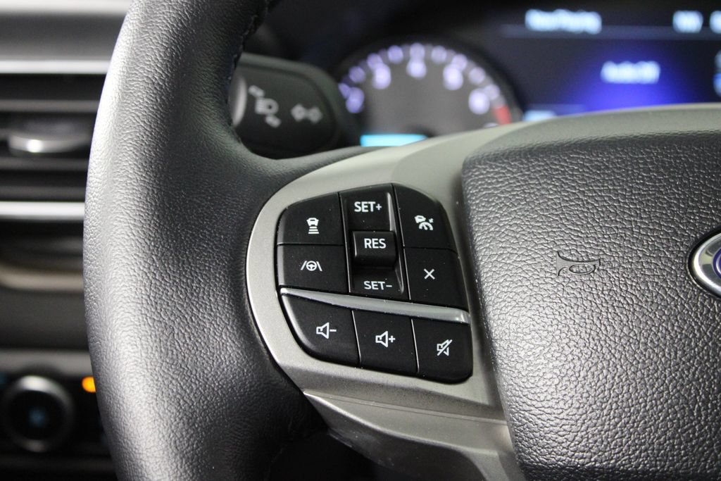 Used 2024 Ford Explorer Limited w/ Limited Technology Package RWD image 27